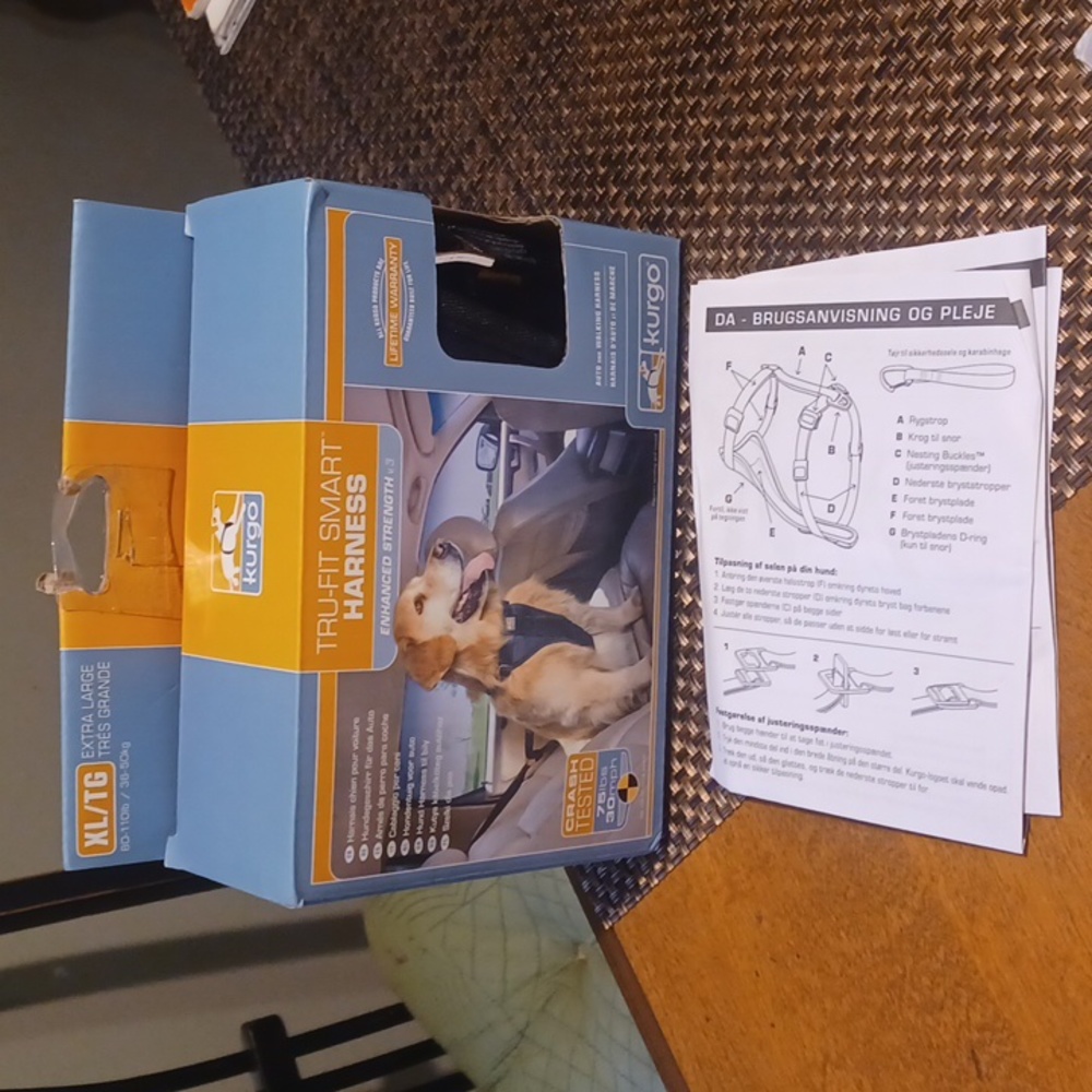 Kurgo Tru-Fit Smart Harness Enhanced Strength Crash tested for car and walking